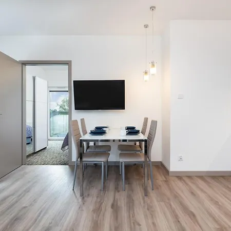 Piec Morz By Renters *